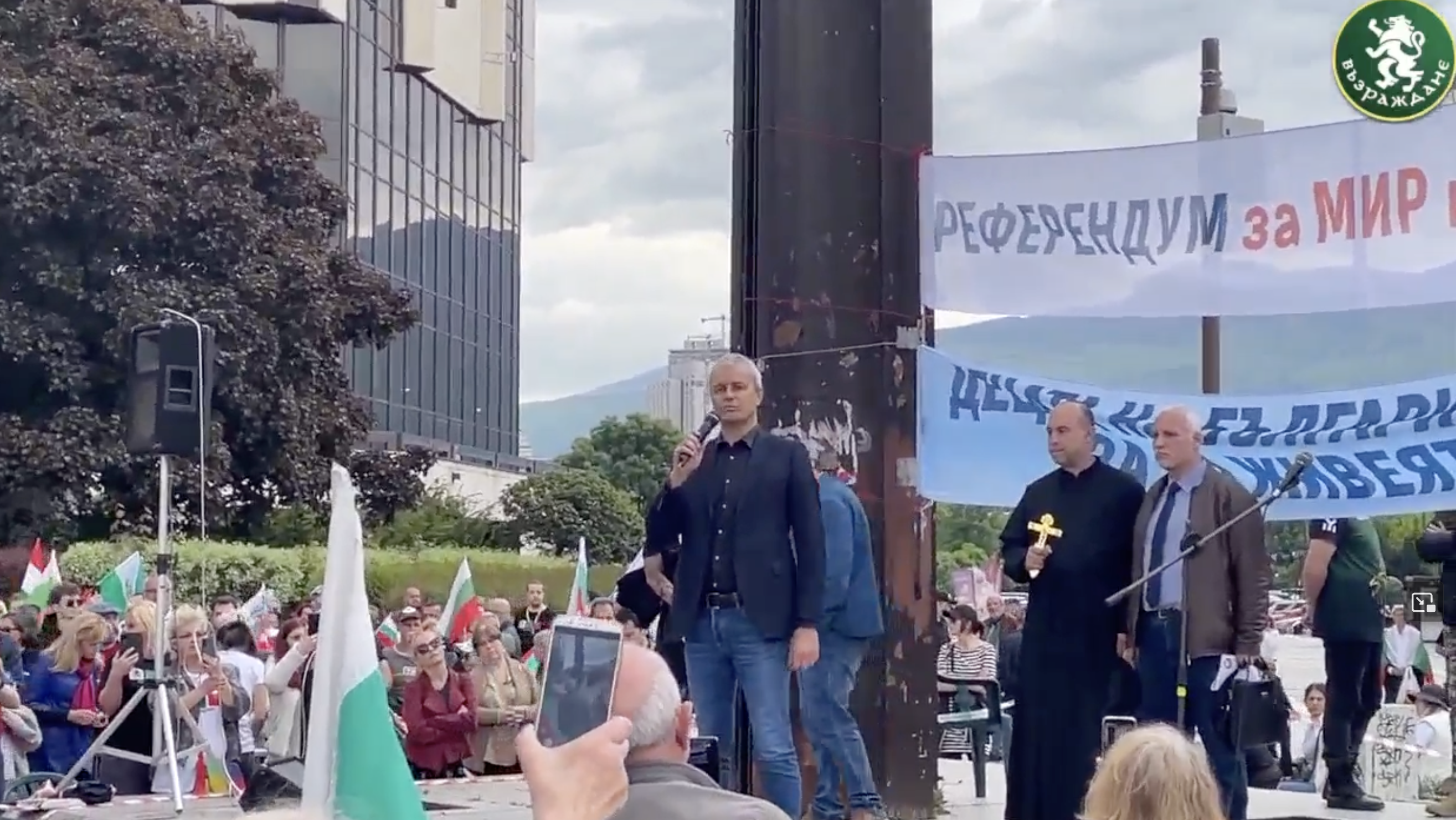 Vazrazhdane leader Kostadin Kostadinov speaking before a crowd in Sofia